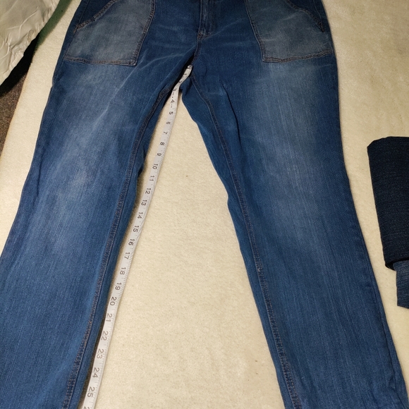 2 pairs of jeans/est. 1946 denim and dots jeans. - Picture 3 of 16